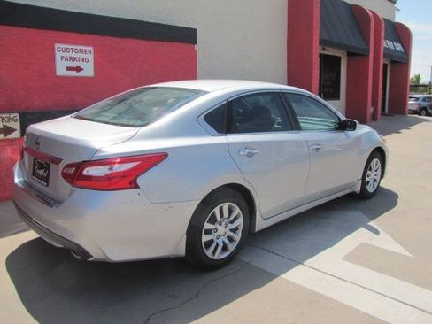 Used 2017 Nissan Altima 2.5 S w/ Power Driver Seat Package FWD image 7