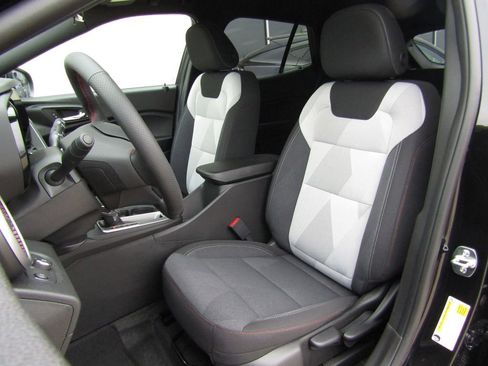 New 2026 Chevrolet Trax RS FWD image 18