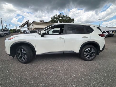 Used 2023 Nissan Rogue SV AWD/4WD image 16