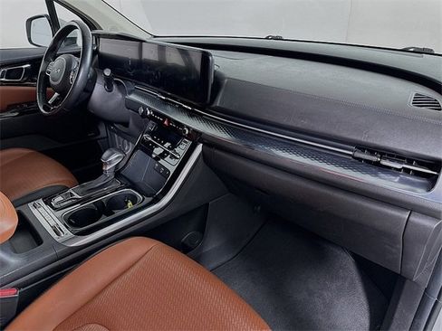 Used 2022 Kia Carnival SX Prestige FWD image 33