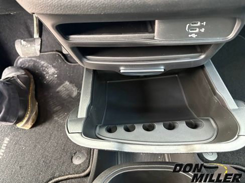 New 2026 Chrysler Pacifica Select image 18