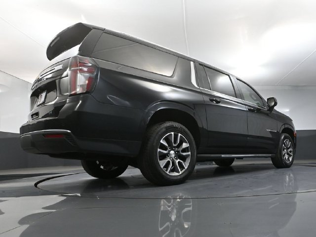 Used 2022 Chevrolet Suburban LT w/ Luxury Package AWD/4WD image 50