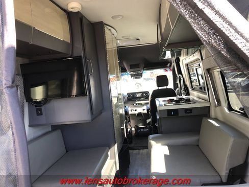 Used 2020 Mercedes-Benz Sprinter 2500 image 30