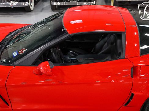 Used 2013 Chevrolet Corvette Grand Sport w/ 3LT Preferred Equipment Group image 19