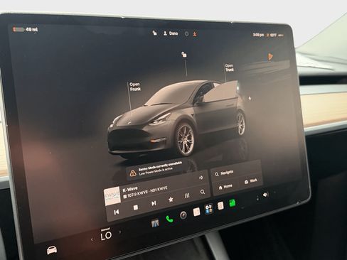 Used 2024 Tesla Model Y Long Range AWD/4WD image 20