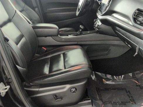 Used 2023 Dodge Durango GT image 25