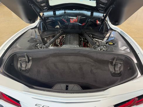 Used 2021 Chevrolet Corvette Stingray Preferred Cpe w/ Z51 Performance Package RWD image 25