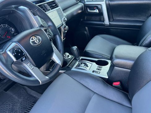 Used 2021 Toyota 4Runner SR5 Premium w/ Moonroof Package AWD/4WD image 40