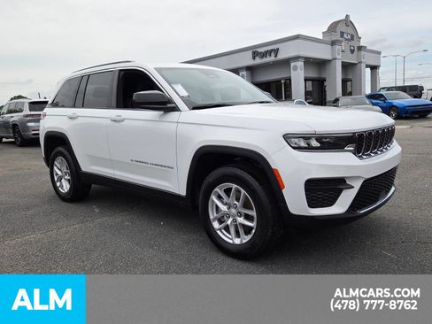 Used 2025 Jeep Grand Cherokee Laredo X w/ Luxury Tech Group I AWD/4WD image 24