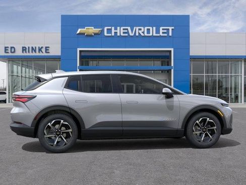 New 2026 Chevrolet Equinox EV LT image 5