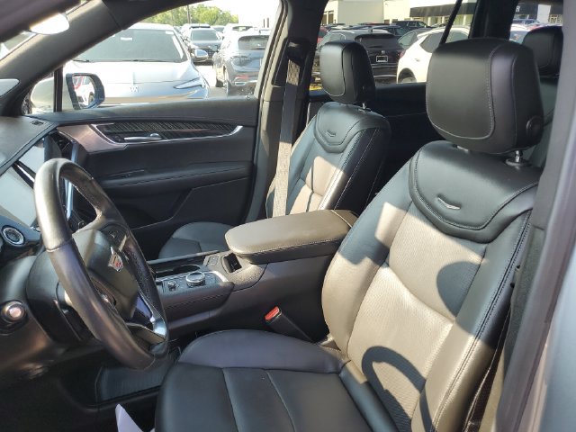 Certified 2024 Cadillac XT6 Premium Luxury w/ LPO, Floor Liner Package AWD/4WD image 5