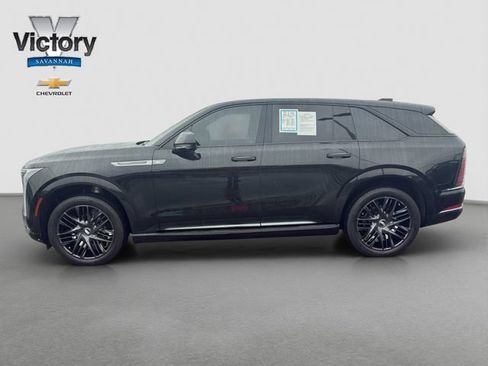 Used 2025 Cadillac Escalade IQ Sport 2 w/ LPO, ONYX Package AWD/4WD image 4