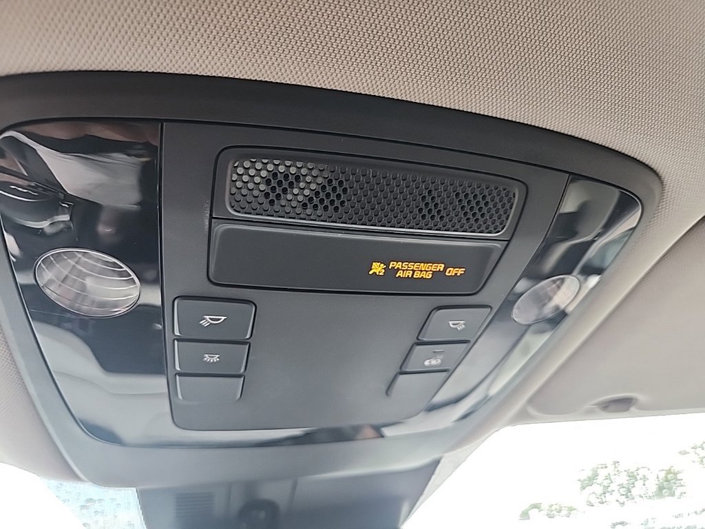 Certified 2023 Kia Carnival LX FWD image 25