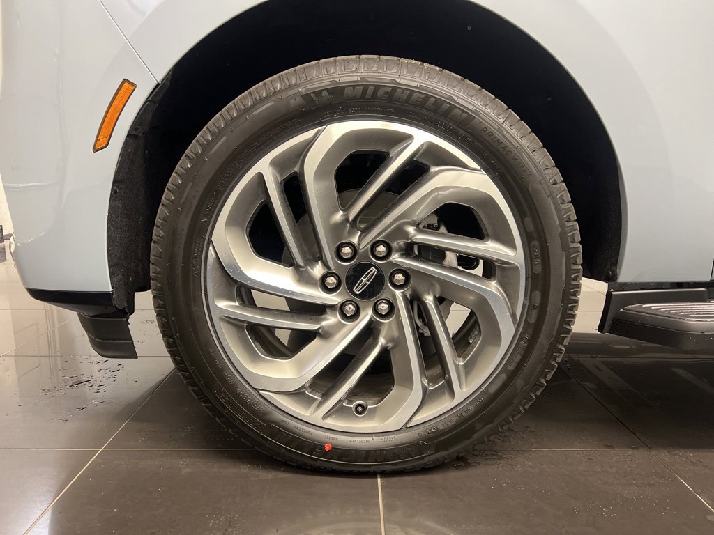 New 2026 Lincoln Navigator Premiere AWD/4WD image 6