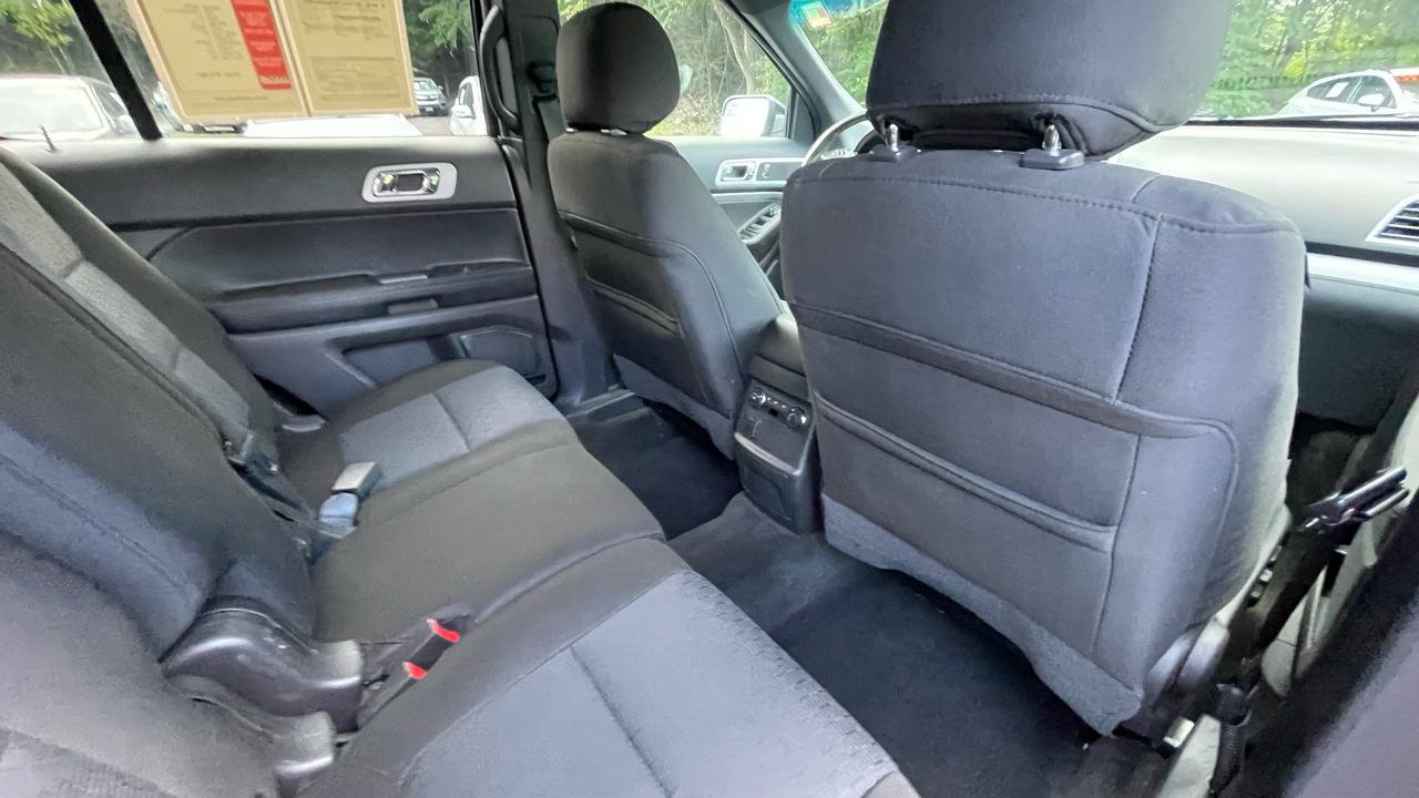Used 2015 Ford Explorer XLT AWD/4WD image 26