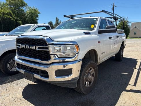 Used 2020 RAM 2500 Tradesman w/ Chrome Appearance Group AWD/4WD image 2