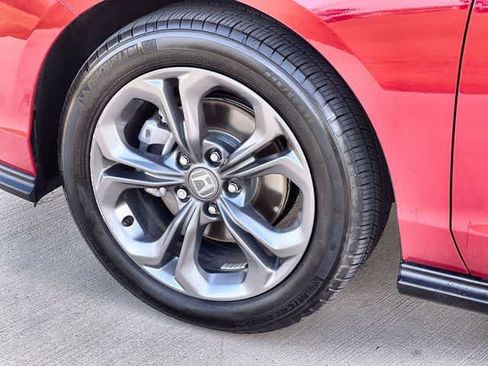 Used 2023 Honda Accord EX image 9
