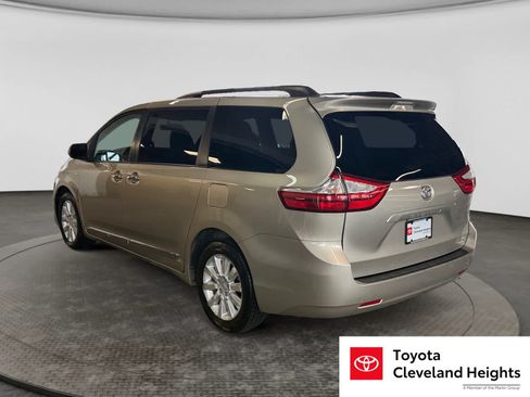 Used 2016 Toyota Sienna XLE AWD/4WD image 7