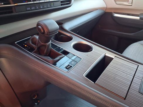 Certified 2024 Toyota Sienna LE image 15