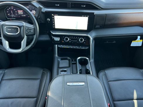 Used 2025 GMC Sierra 2500 Denali w/ Denali Reserve Package image 13