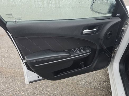 Used 2023 Dodge Charger SXT image 9