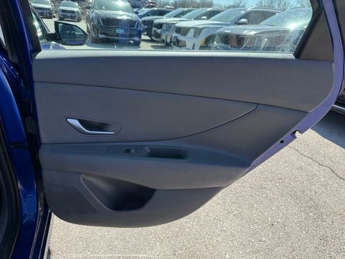 Used 2023 Hyundai Elantra SEL w/ Preferred Accessory Package image 15