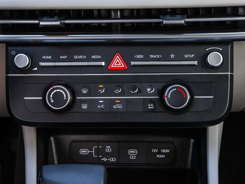 Used 2025 Hyundai Tucson SE FWD image 16