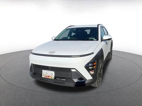 Used 2025 Hyundai Kona SEL image 6