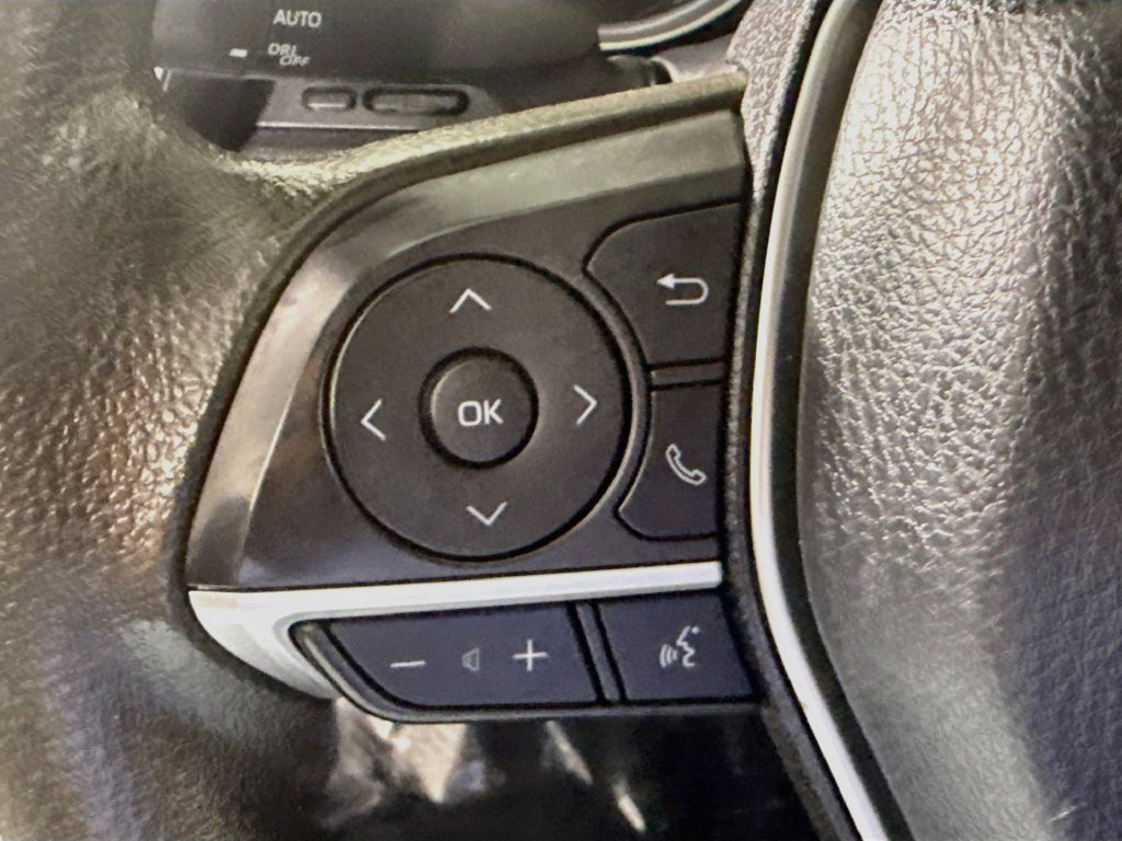 Used 2021 Toyota Camry LE FWD image 13