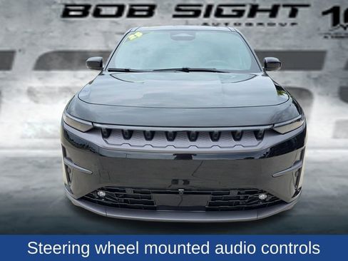 Used 2025 Jeep Wagoneer S Launch Edition image 10