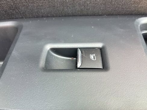 Used 2025 Ford Expedition Active AWD/4WD image 33