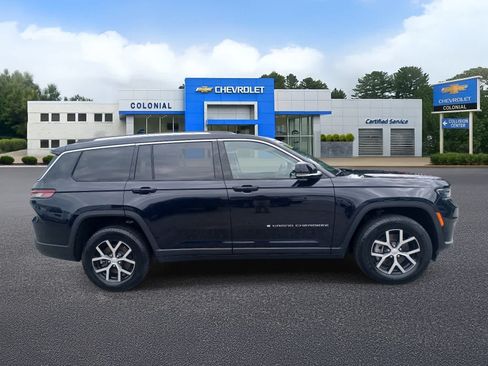 Used 2023 Jeep Grand Cherokee L Limited w/ Luxury Tech Group II AWD/4WD image 3