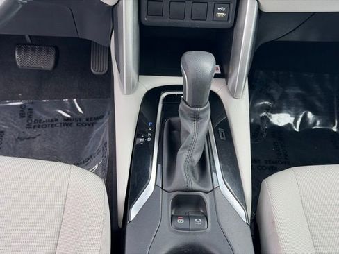 Used 2022 Toyota Corolla Cross LE image 16