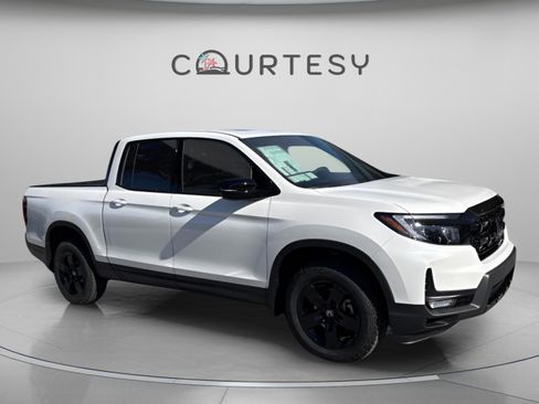 New 2026 Honda Ridgeline Black Edition image 10