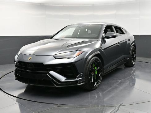 Used 2024 Lamborghini Urus Performante image 1
