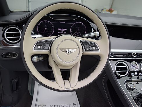 Used 2024 Bentley Continental GT image 42
