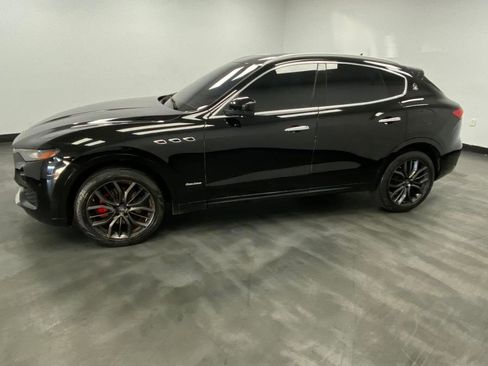 Used 2018 Maserati Levante GranLusso image 3