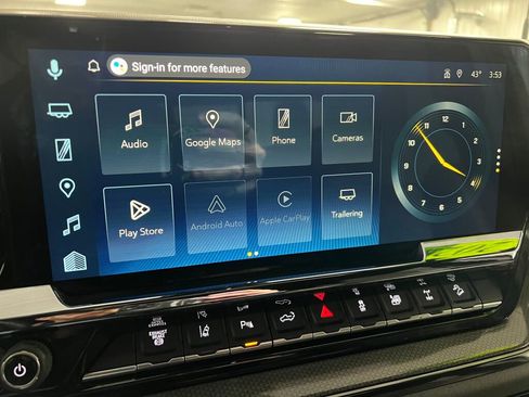 Used 2025 Chevrolet Silverado 2500 ZR2 w/ Technology Package image 10