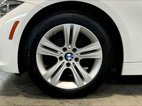 Used 2018 BMW 330i xDrive Sedan w/ Convenience Package image 7