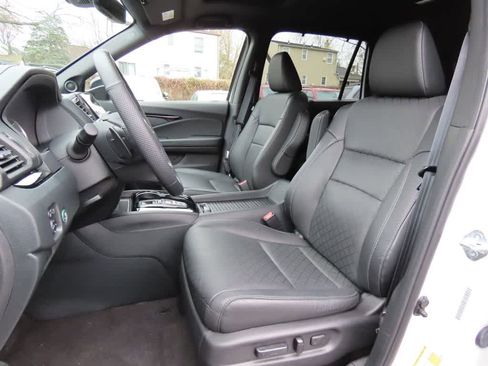 Used 2023 Honda Passport Elite image 12