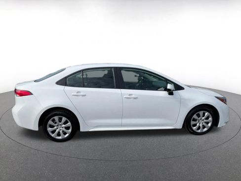 Used 2023 Toyota Corolla LE image 16