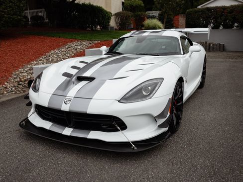Used 2017 Dodge Viper ACR w/ Extreme Aero Package RWD image 28