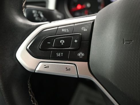 Used 2021 Volkswagen Atlas SE w/ Towing Package image 25