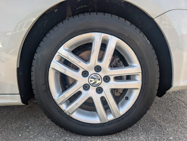 Used 2018 Volkswagen Jetta S w/ Cold Weather Package FWD image 24