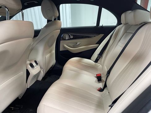 Used 2023 Mercedes-Benz E 350 4MATIC Sedan image 25