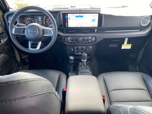 New 2026 Jeep Wrangler Unlimited Sahara AWD/4WD image 36