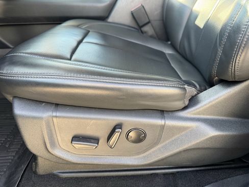 Used 2023 Ford Expedition Max XLT image 21