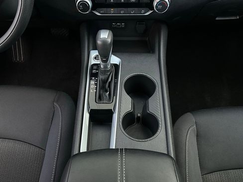 Used 2025 Nissan Altima 2.5 SV image 15