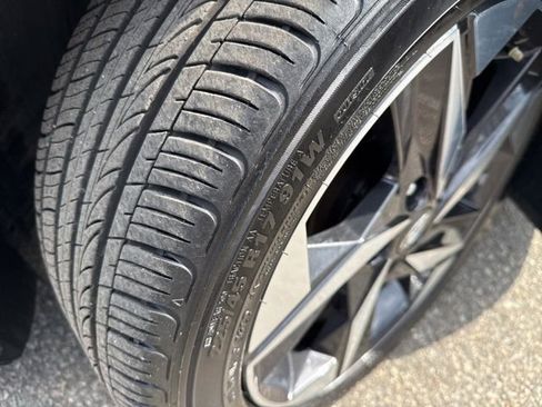 Used 2023 Hyundai Elantra SEL w/ Convenience Package image 5