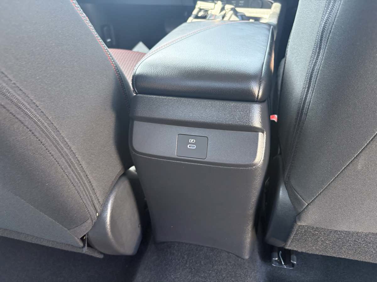 Used 2026 Nissan Sentra SR w/ Floor Mat Package FWD image 16